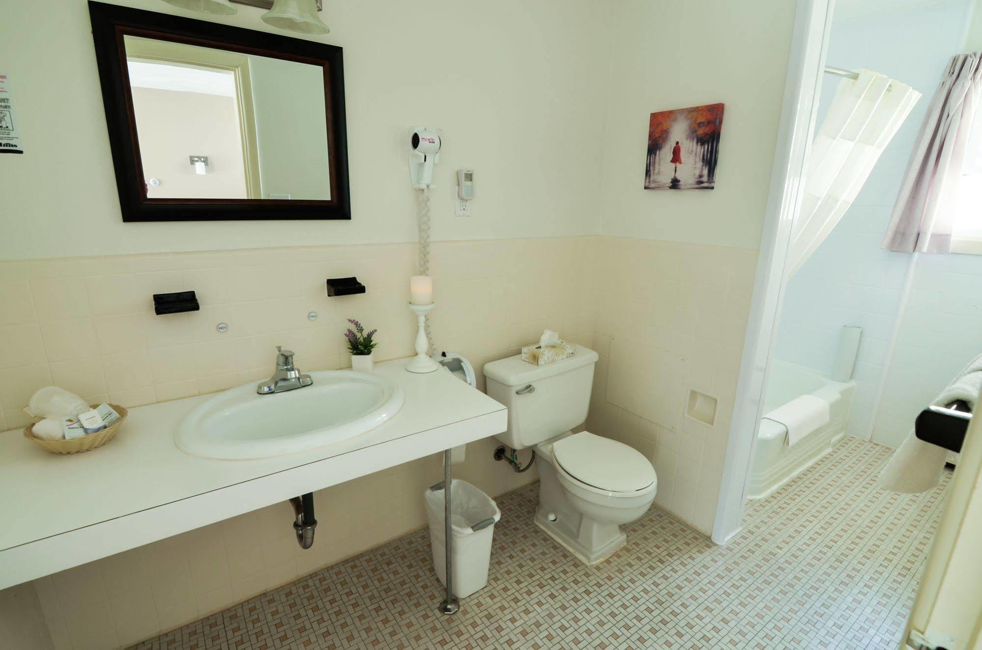 Coastal Inn แอนทิโกนิช ภายนอก รูปภาพ
